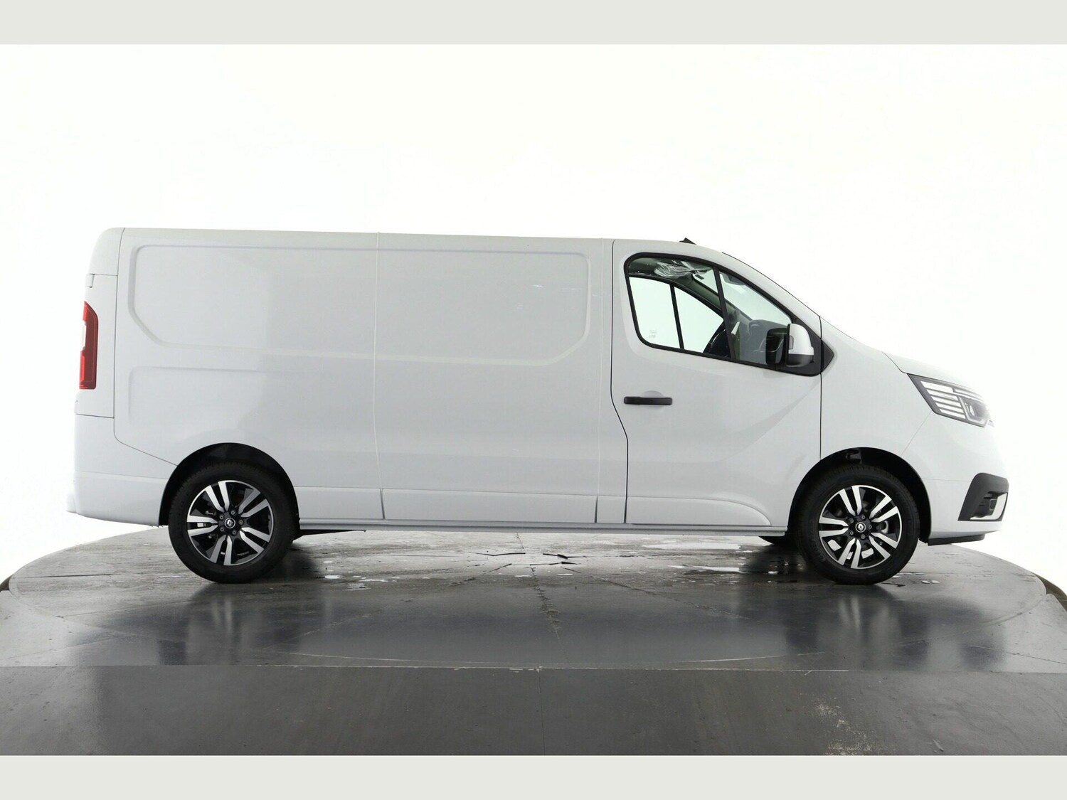 Used Renault Trafic 2025 for sale - 76109839: Photo 5