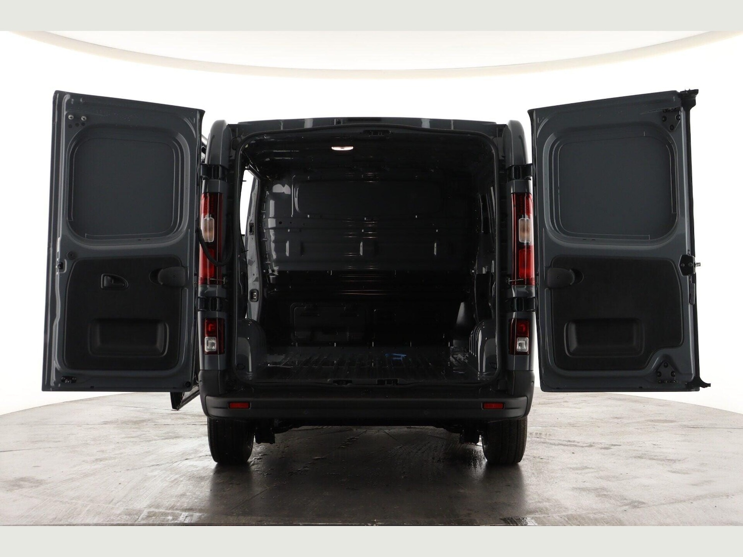 Used Renault Trafic 2025 for sale - 77550676: Photo 2