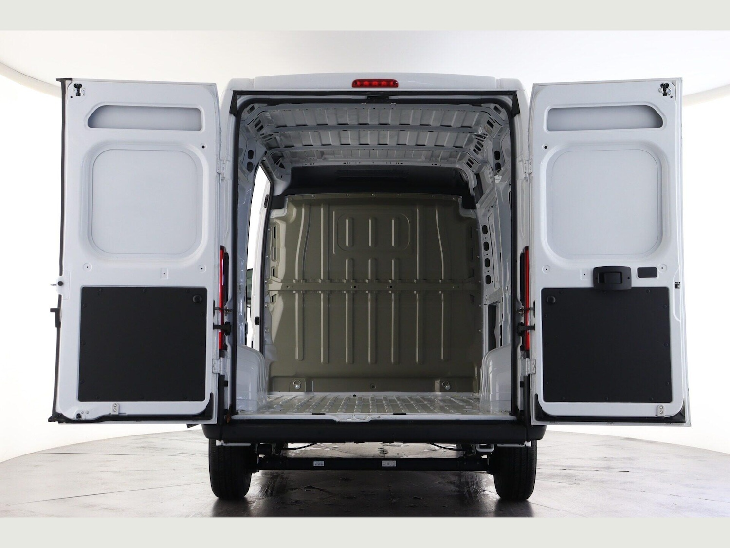 Used Vauxhall Movano 2025 for sale - 76573234: Photo 3