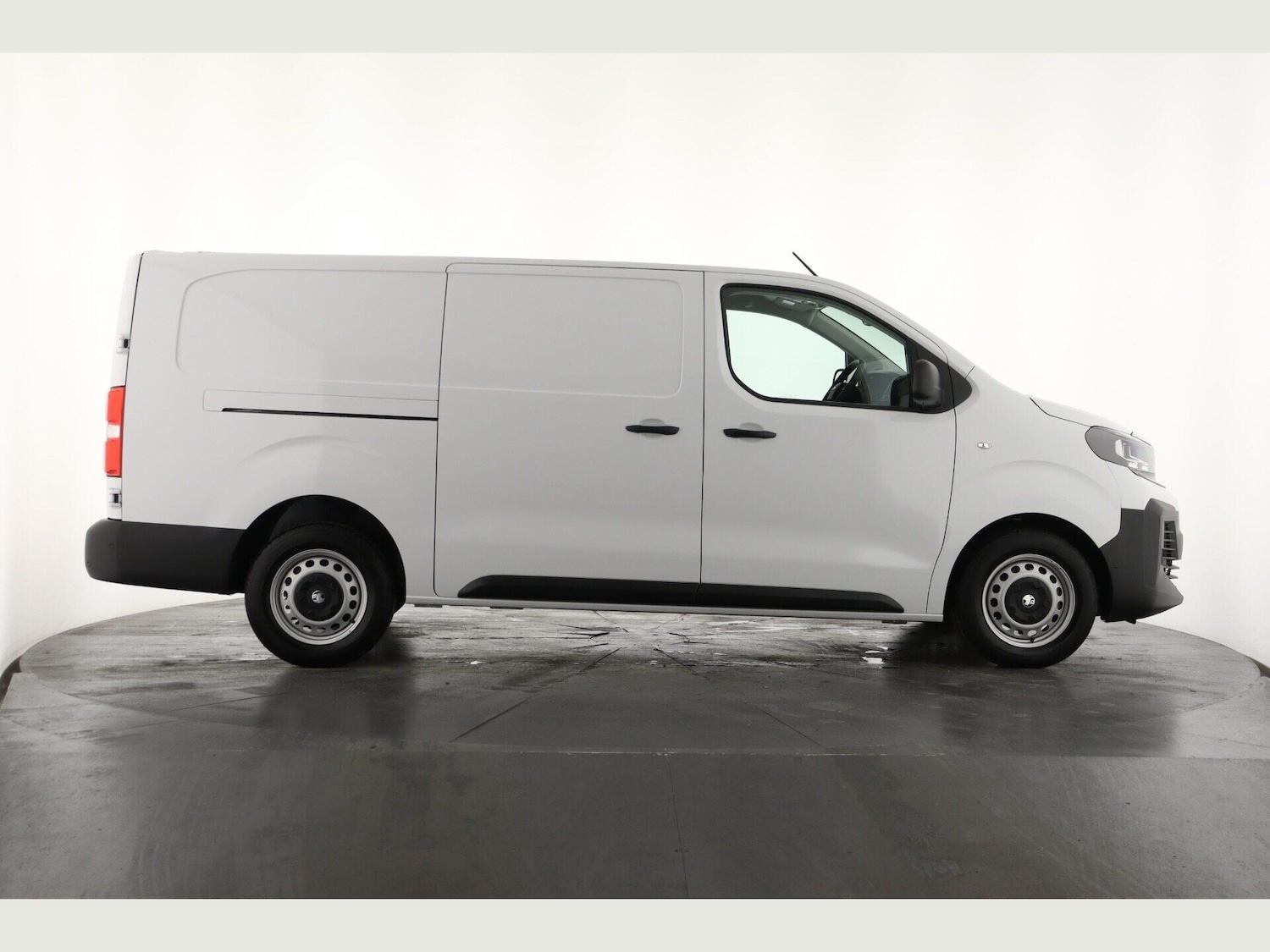 Used Vauxhall Vivaro 2024 for sale - 77131225: Photo 5