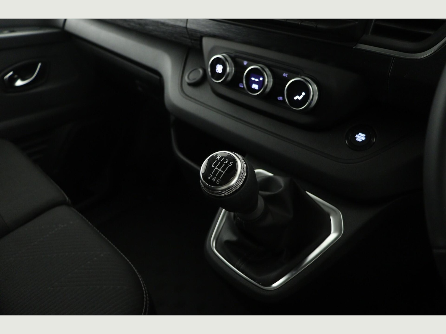 Used Renault Trafic 2025 for sale - 76991023: Photo 17