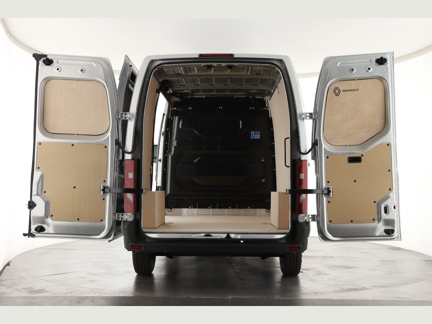 Used Renault Master 2025 for sale - 77229343: Photo 2