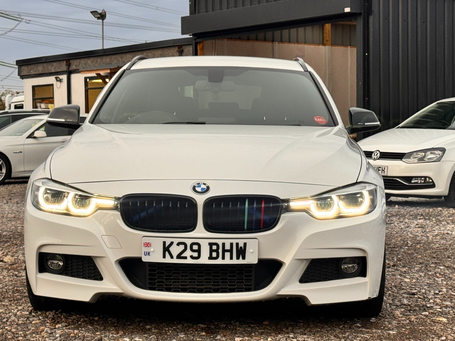 Used BMW 3 Series 2017 for sale - 76415515: Photo 2