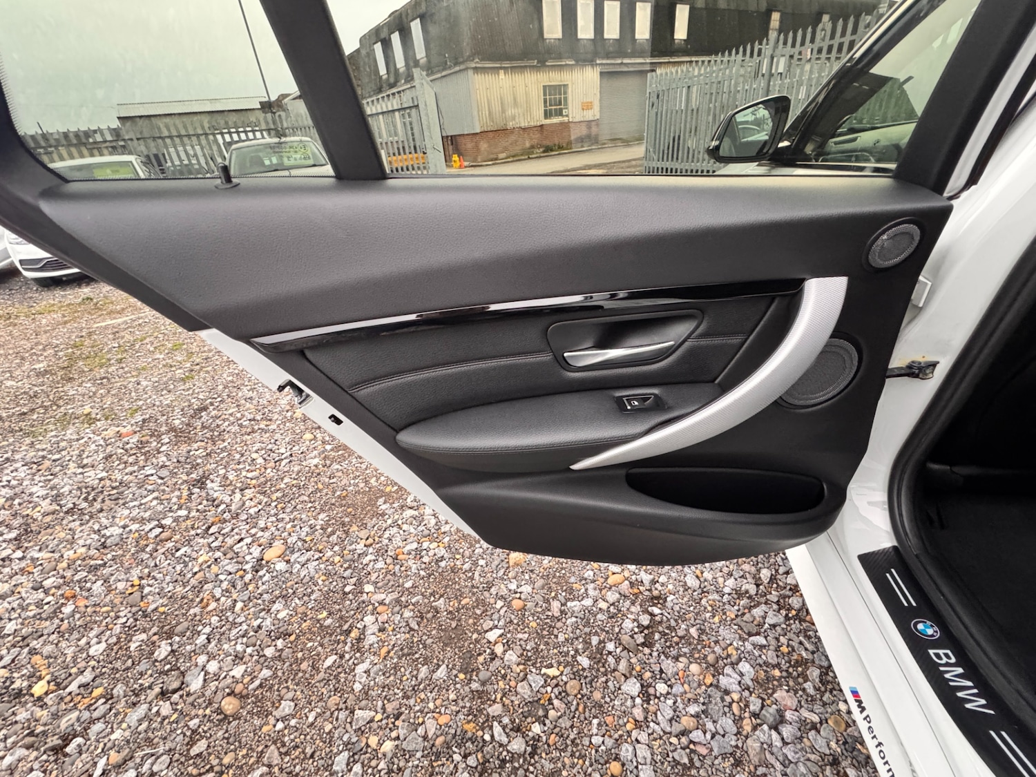 Used BMW 3 Series 2017 for sale - 76415515: Photo 34