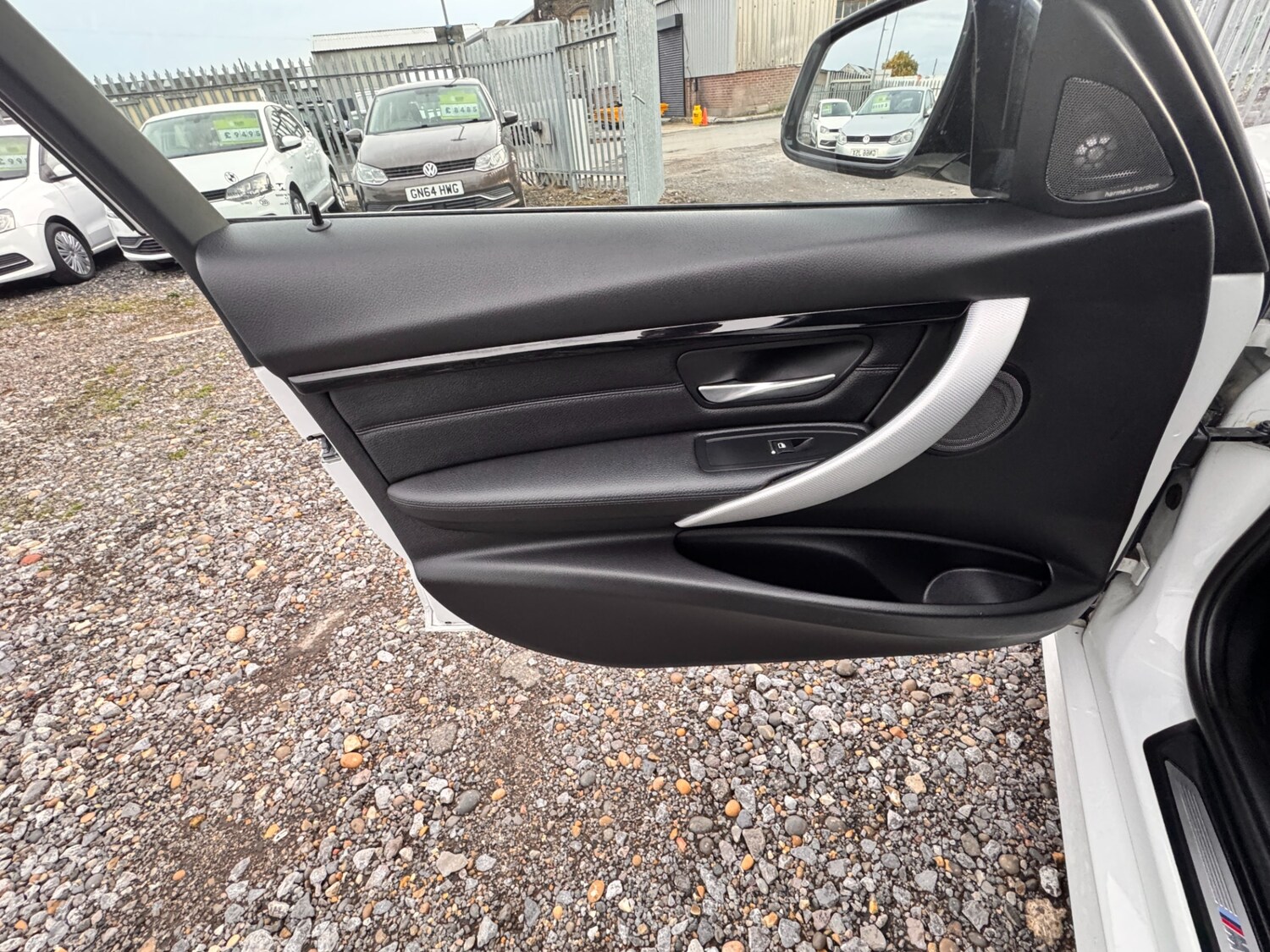 Used BMW 3 Series 2017 for sale - 76415515: Photo 38