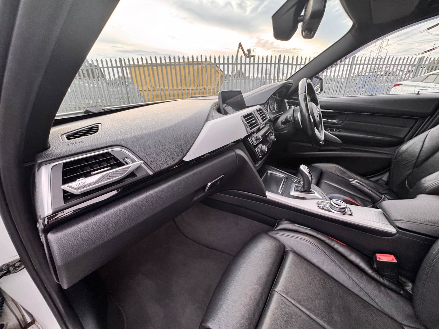 Used BMW 3 Series 2017 for sale - 76415515: Photo 42