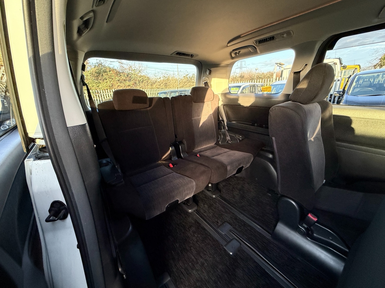 Used Toyota Vellfire 2025 for sale - 77013758: Photo 15