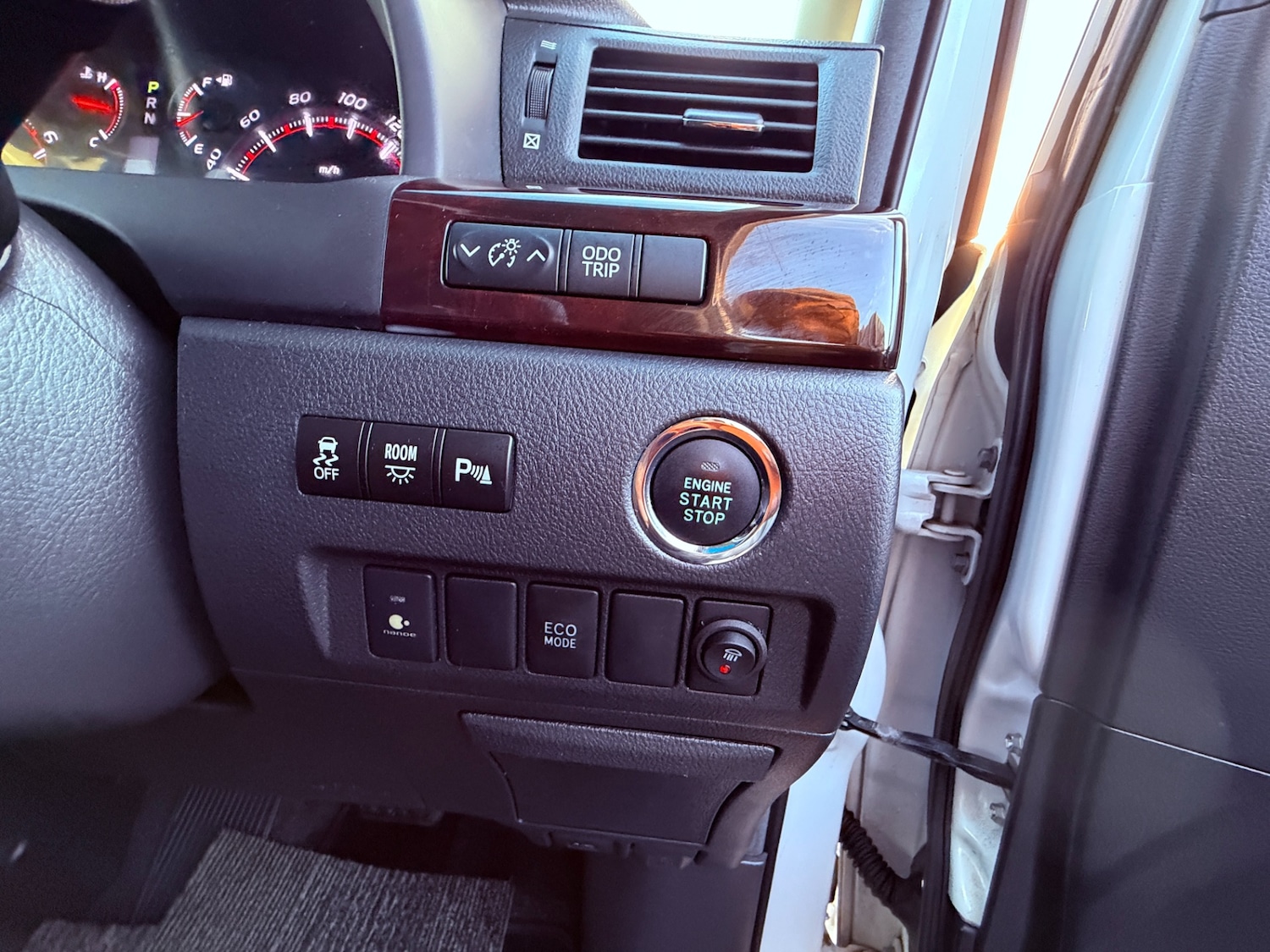 Used Toyota Vellfire 2025 for sale - 77013758: Photo 25