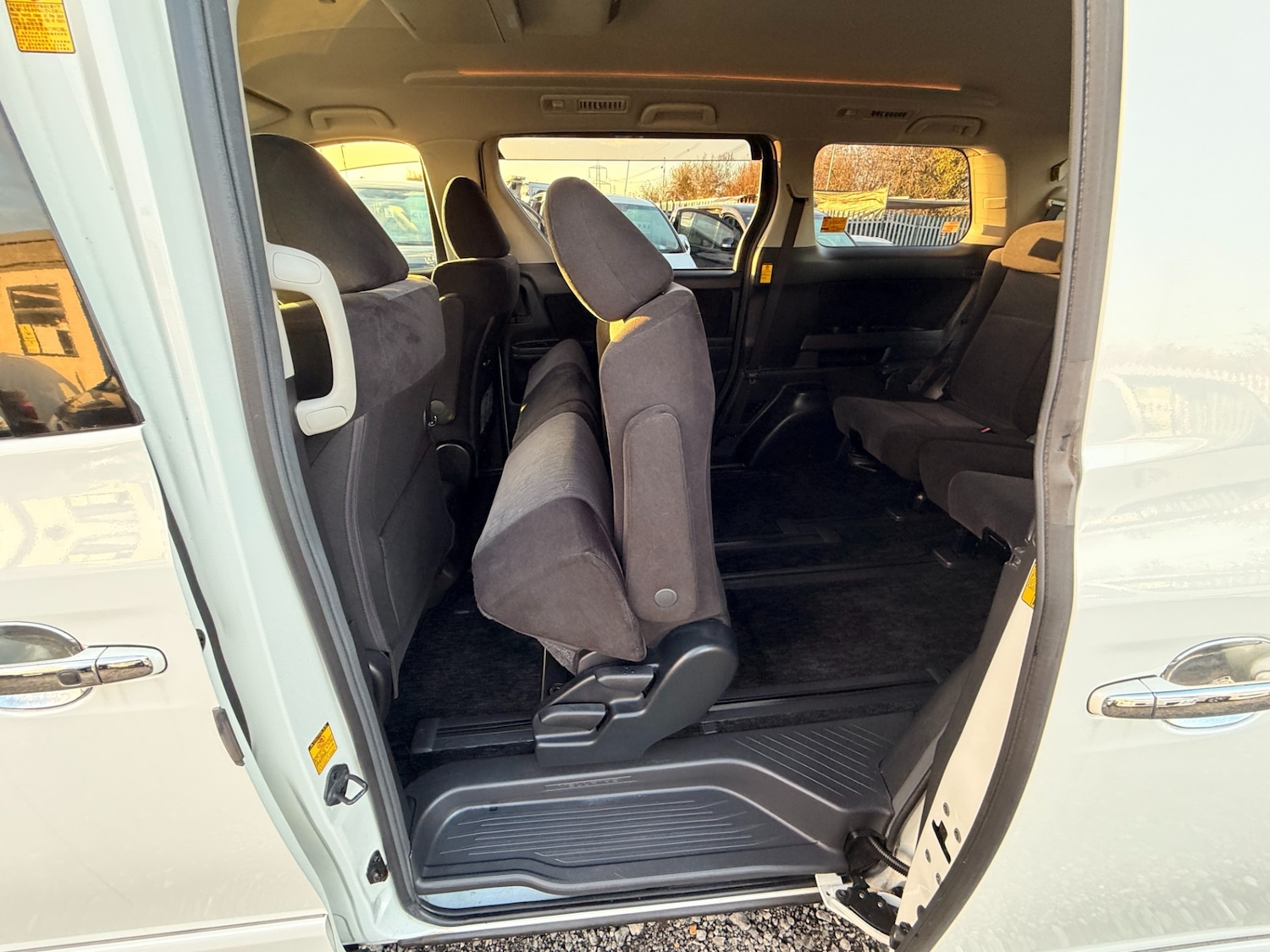 Used Toyota Vellfire 2025 for sale - 77013758: Photo 43