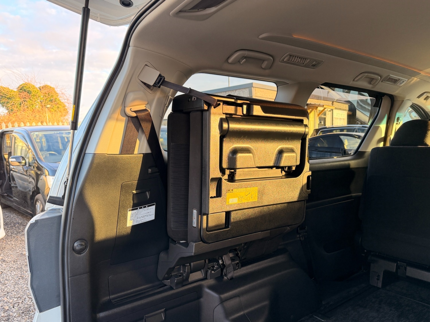 Used Toyota Vellfire 2025 for sale - 77013758: Photo 53