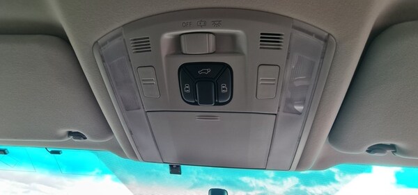 Used Toyota Vellfire 2023 for sale - 72060267: Photo 17
