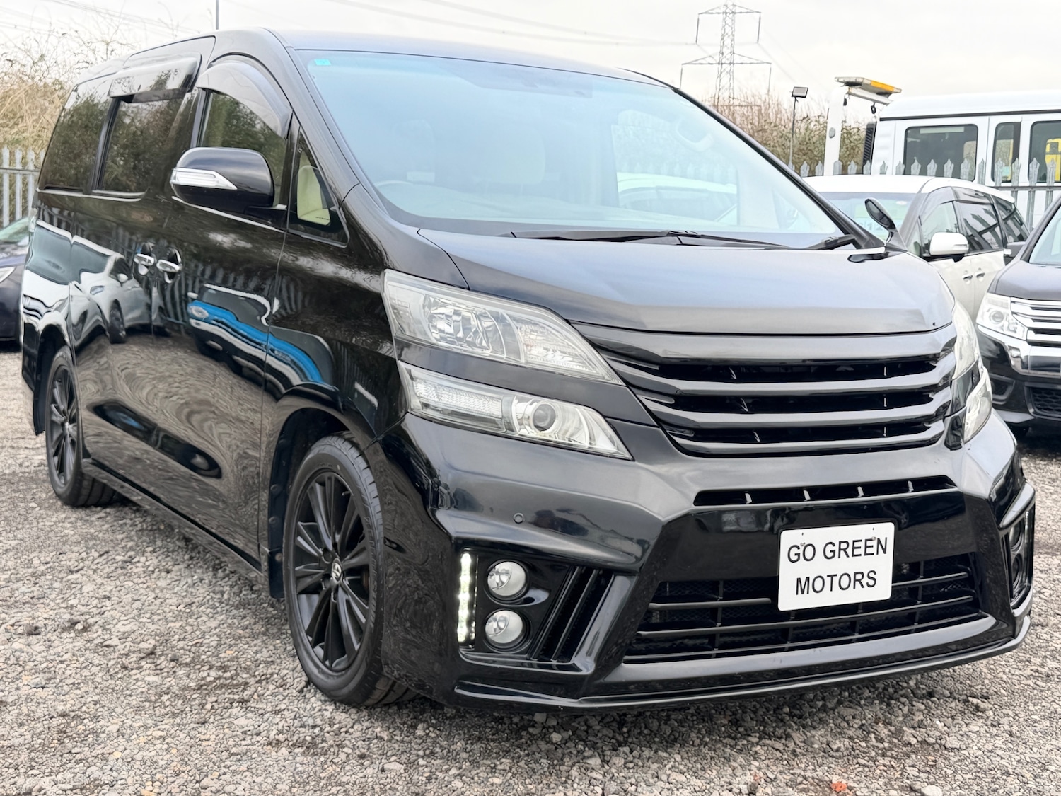Used Toyota Vellfire 2011 for sale - 77352219: Photo 2