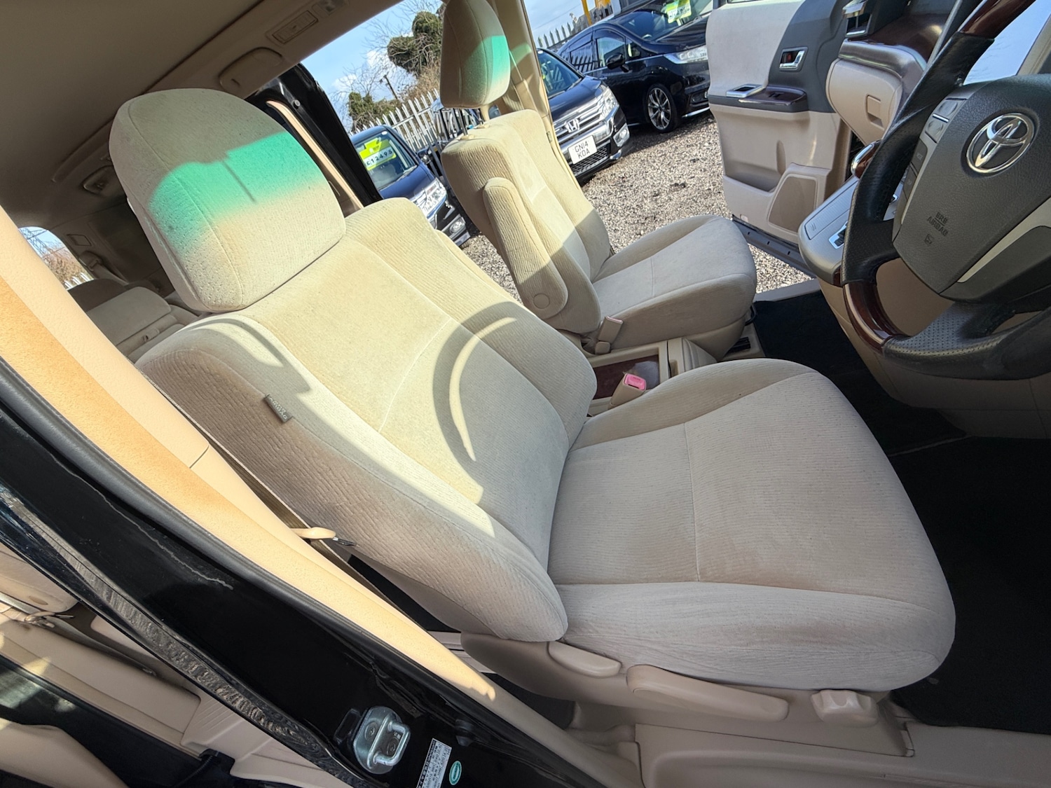 Used Toyota Vellfire 2011 for sale - 77352219: Photo 37