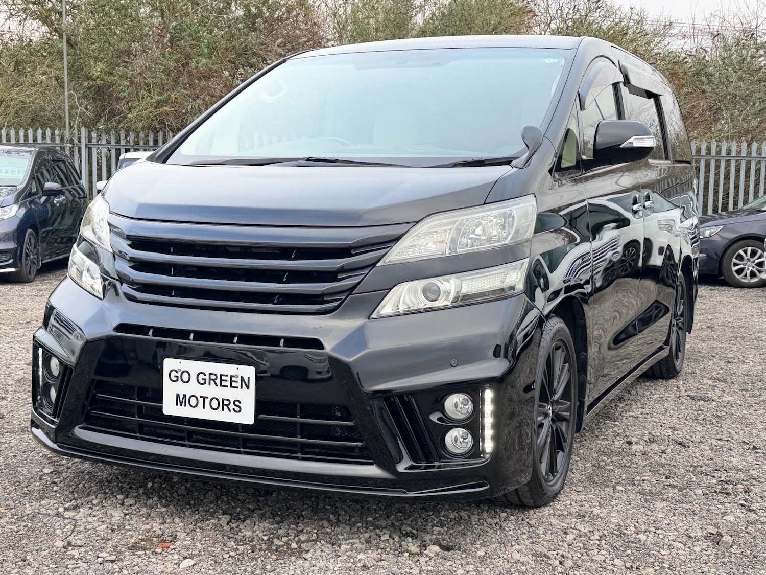 Used Toyota Vellfire 2011 for sale - 77352219: Photo 4