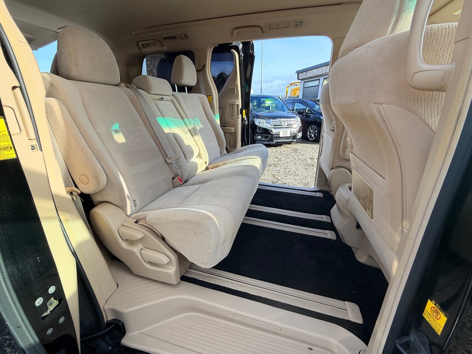 Used Toyota Vellfire 2011 for sale - 77352219: Photo 40