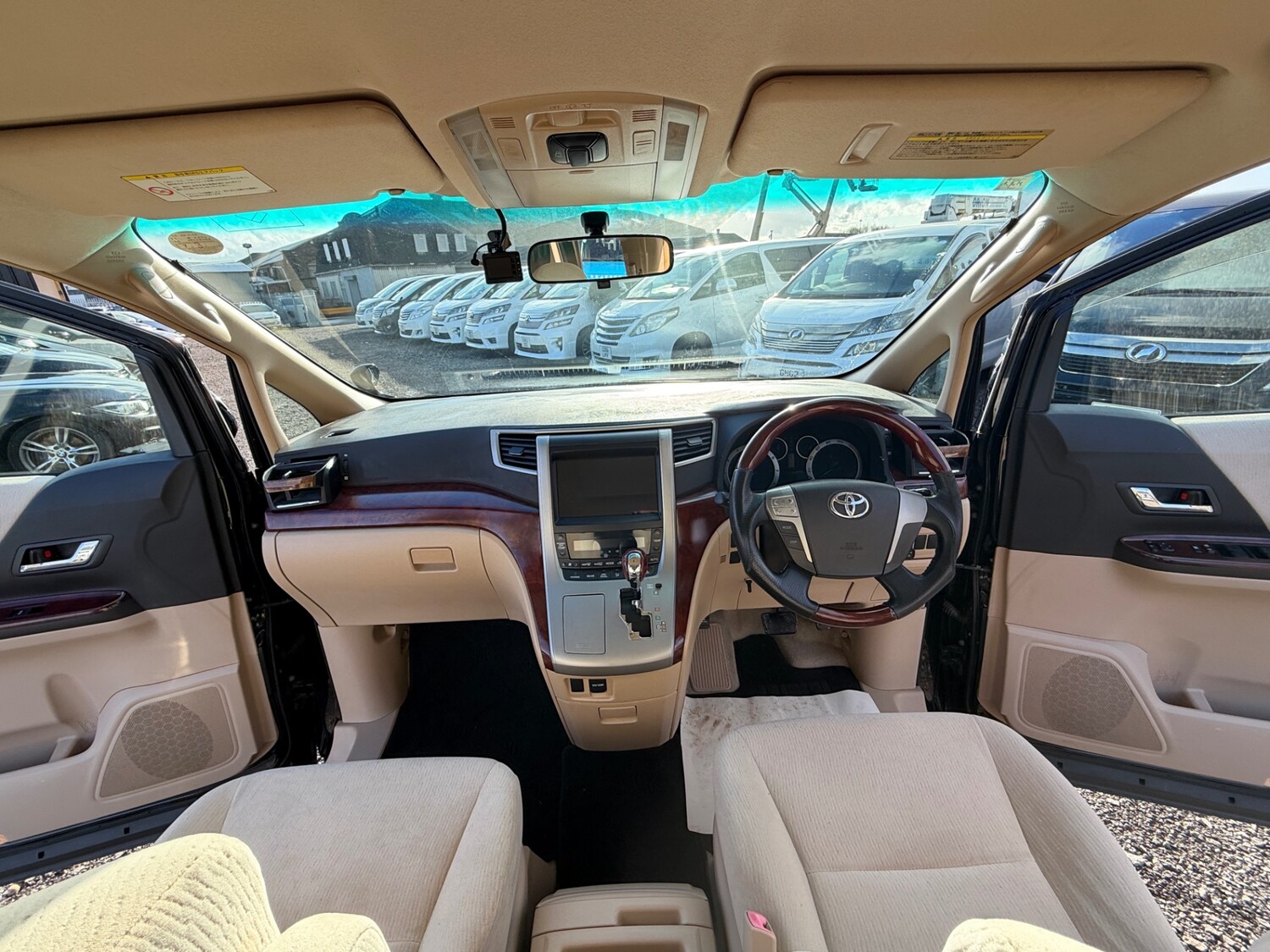 Used Toyota Vellfire 2011 for sale - 77352219: Photo 41