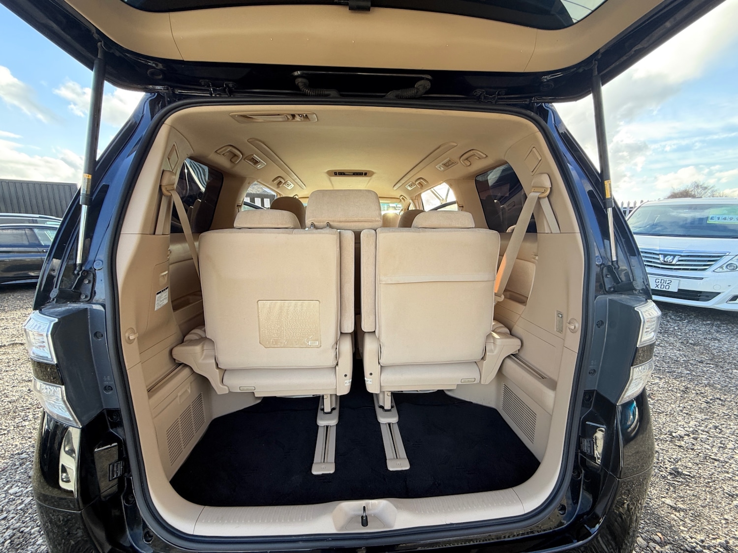 Used Toyota Vellfire 2011 for sale - 77352219: Photo 44