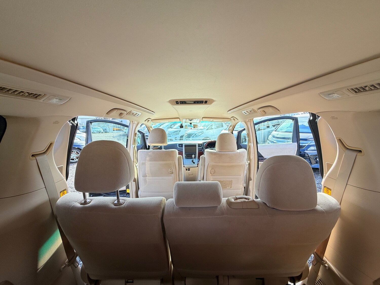 Used Toyota Vellfire 2011 for sale - 77352219: Photo 47