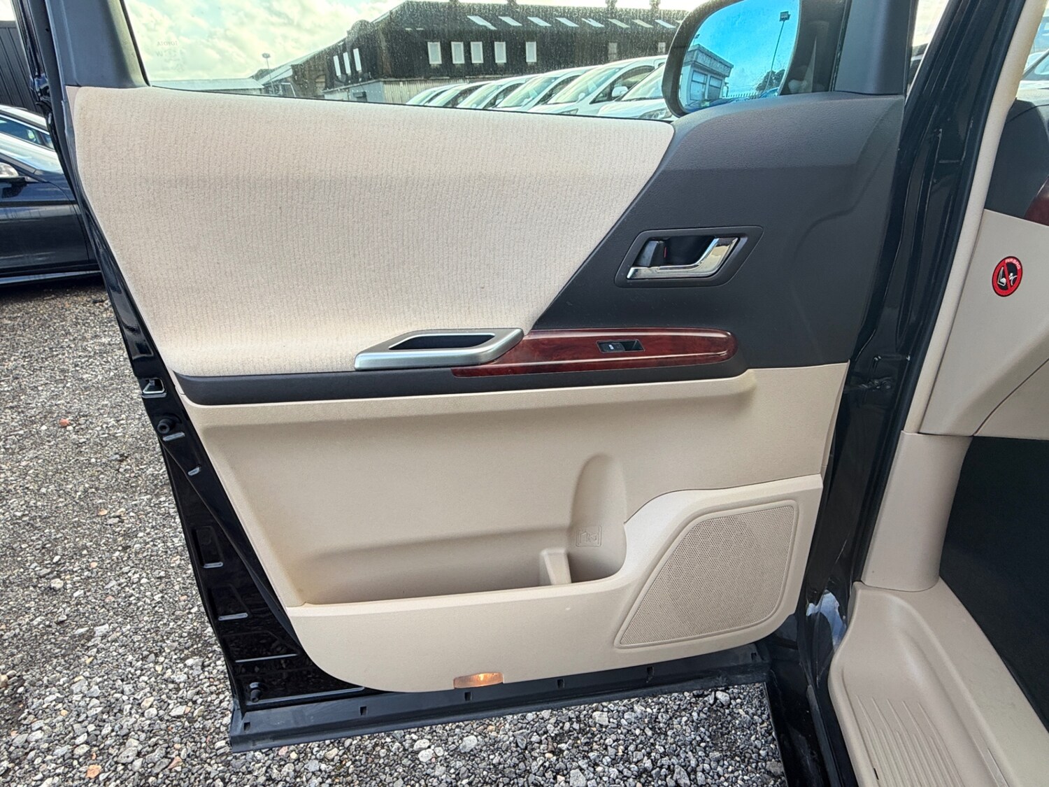 Used Toyota Vellfire 2011 for sale - 77352219: Photo 69