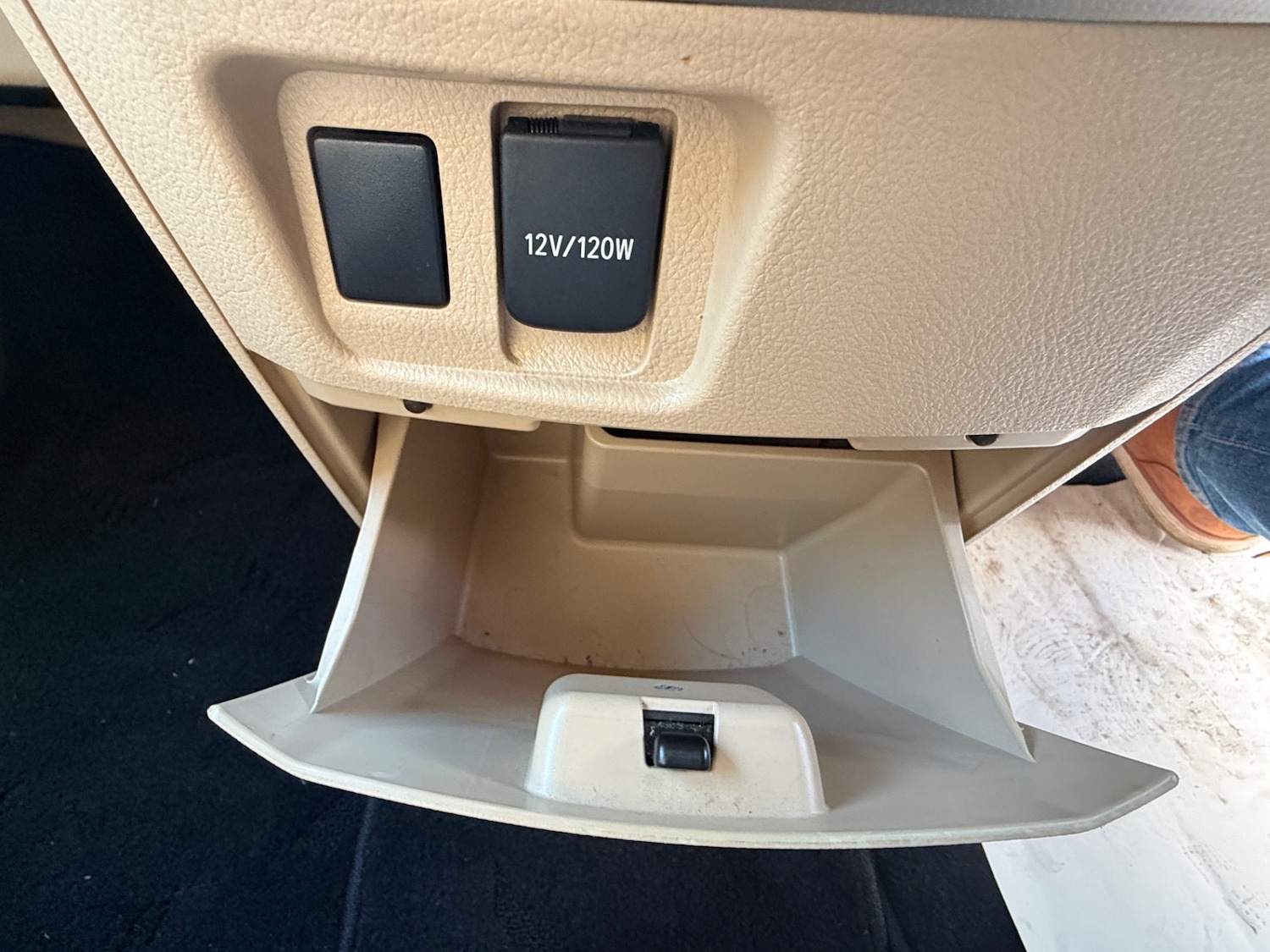 Used Toyota Vellfire 2011 for sale - 77352219: Photo 77