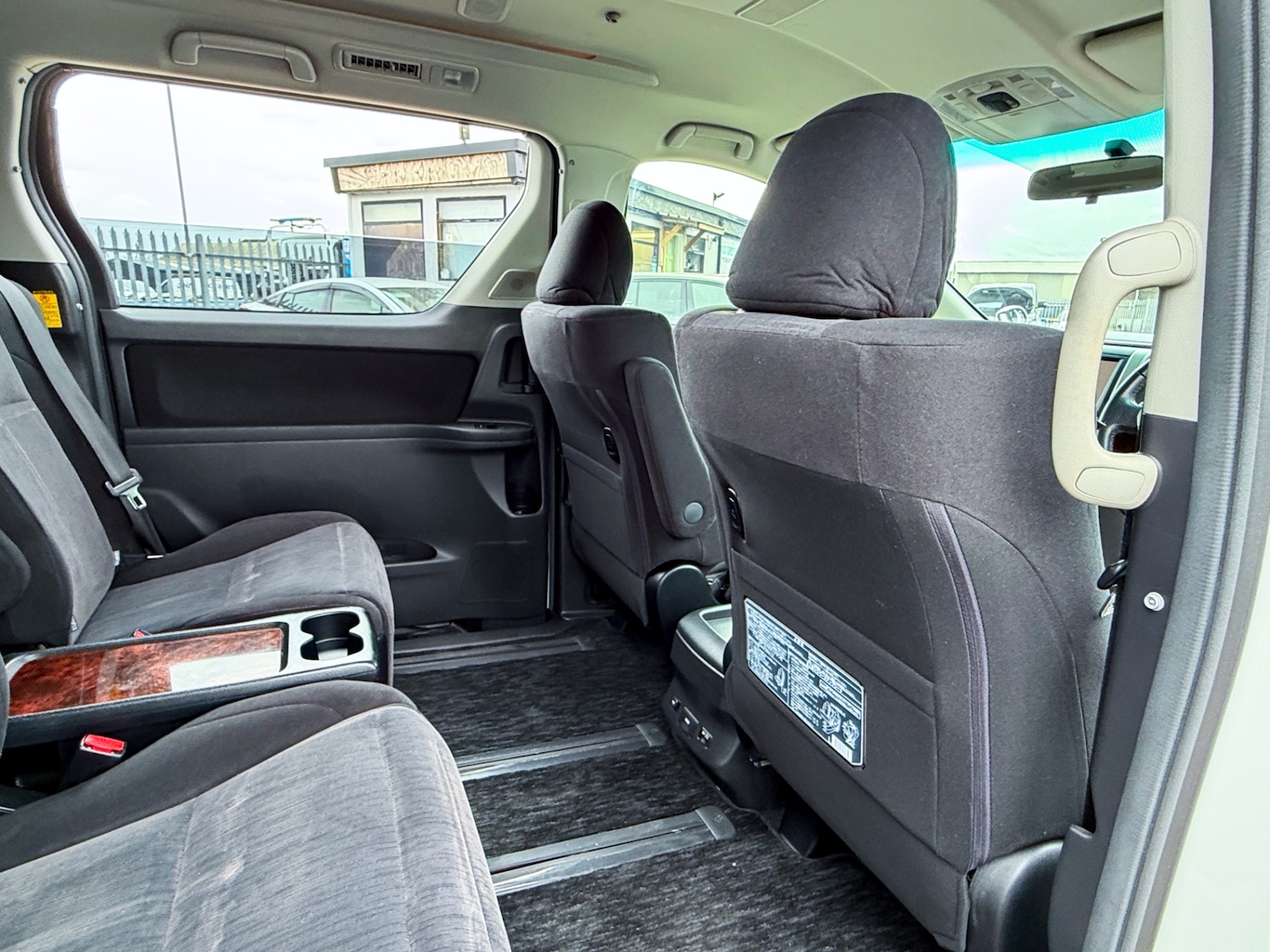 Used Toyota Alphard 2024 for sale - 78210508: Photo 14