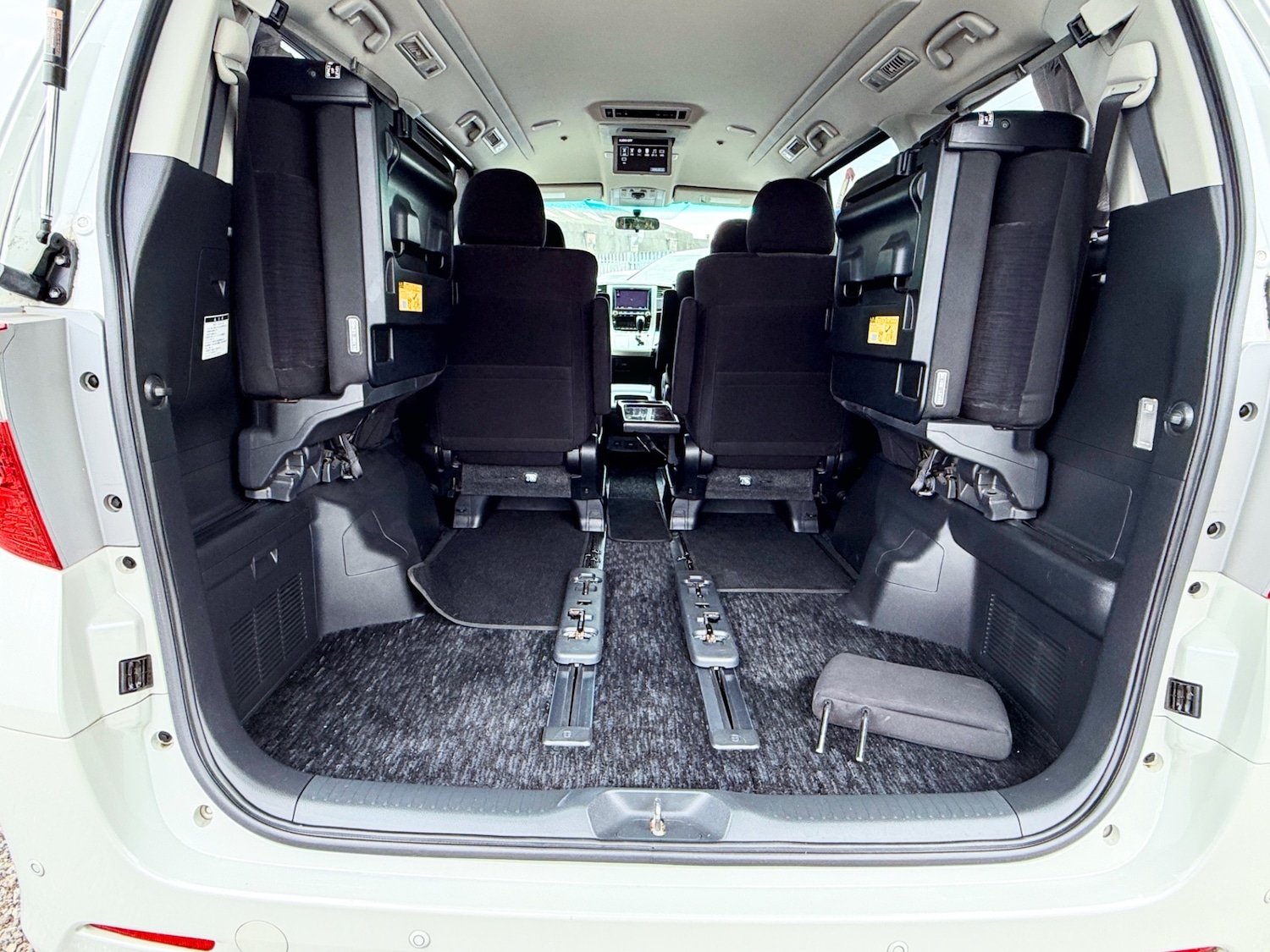 Used Toyota Alphard 2024 for sale - 78210508: Photo 19