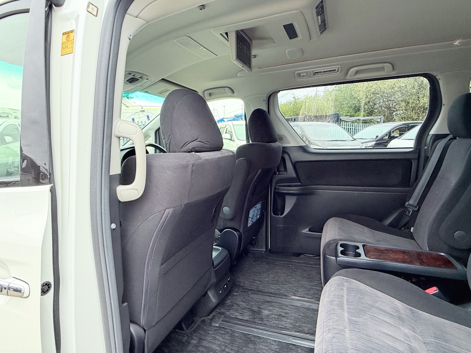 Used Toyota Alphard 2024 for sale - 78210508: Photo 21