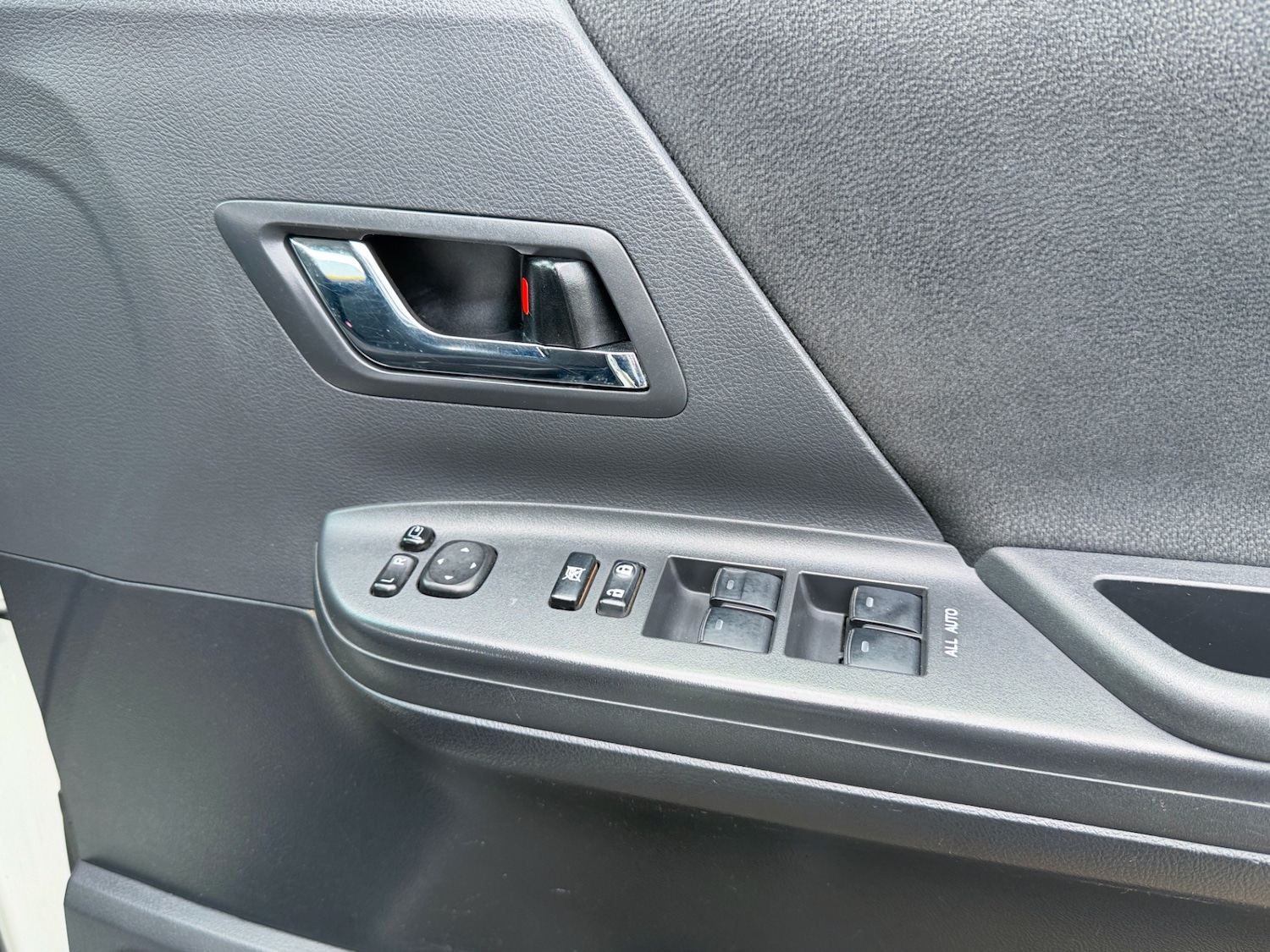 Used Toyota Alphard 2024 for sale - 78210508: Photo 34