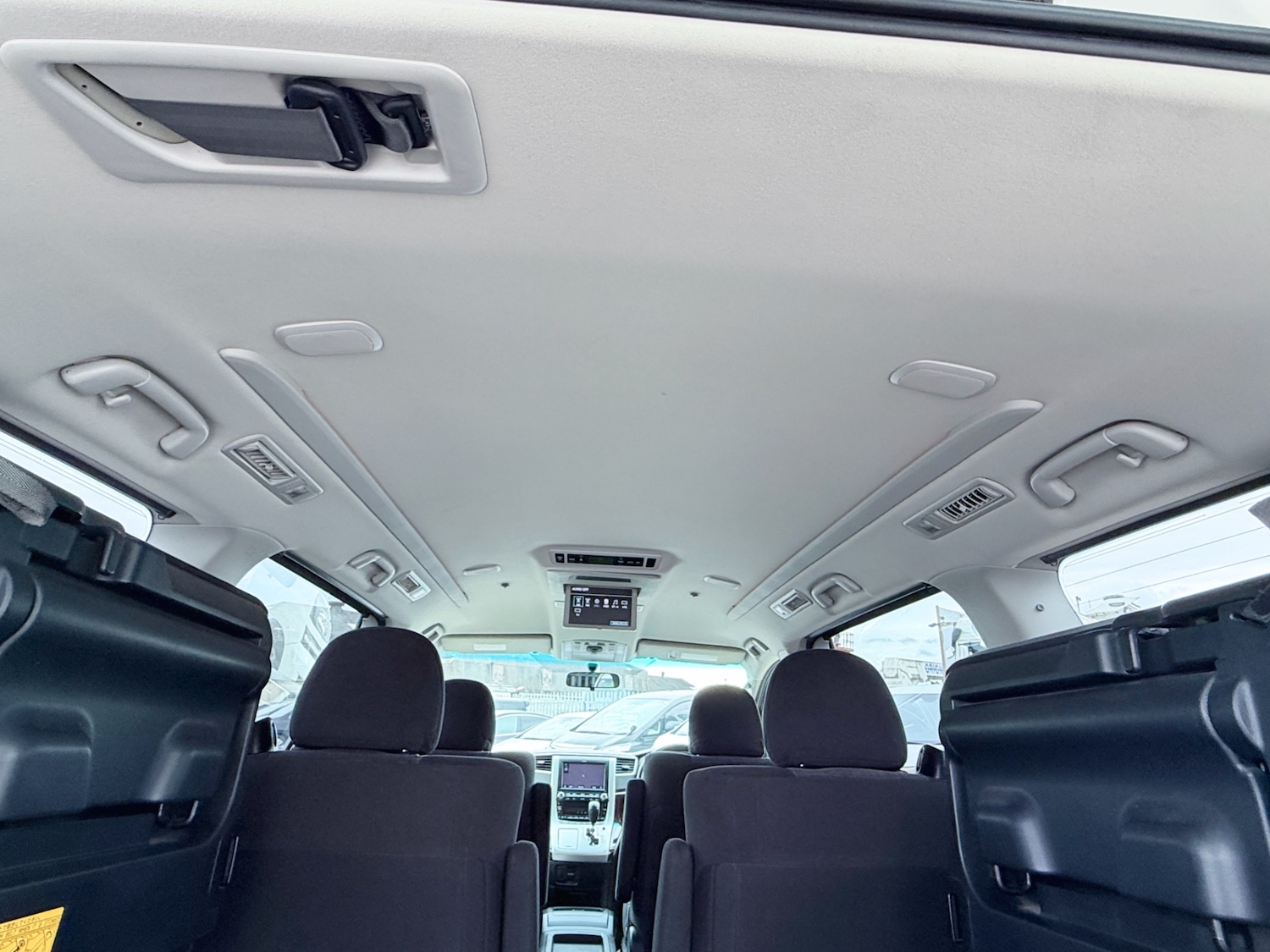 Used Toyota Alphard 2024 for sale - 78210508: Photo 44