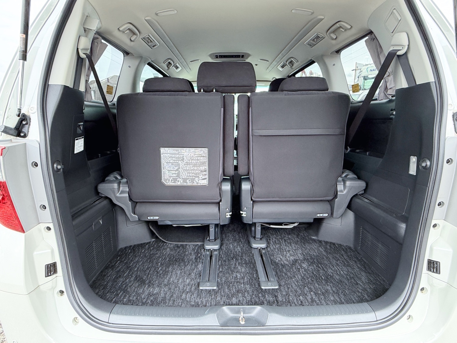 Used Toyota Alphard 2024 for sale - 78210508: Photo 47