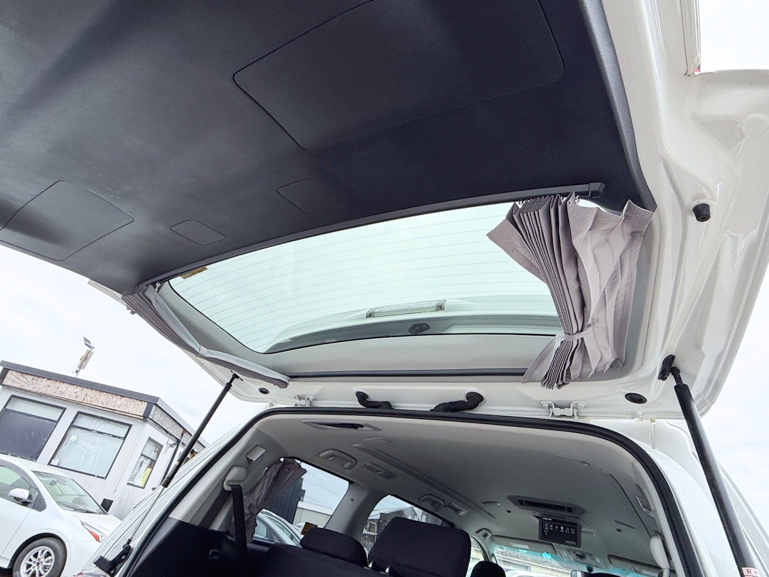 Used Toyota Alphard 2024 for sale - 78210508: Photo 48