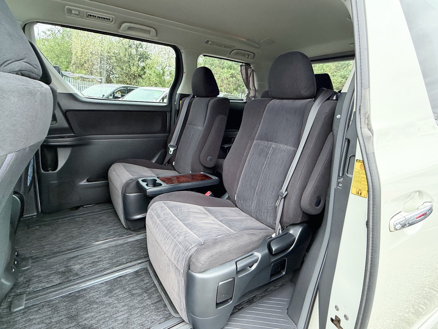 Used Toyota Alphard 2024 for sale - 78210508: Photo 51