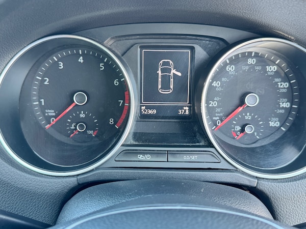 Used Volkswagen Polo 2015 for sale - 75190290: Photo 13