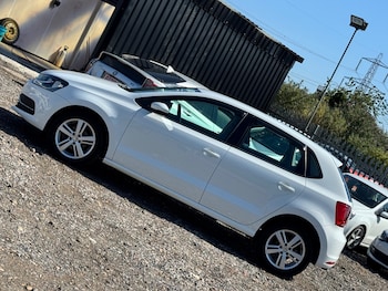 Used Volkswagen Polo 2015 for sale - 75190290: Photo