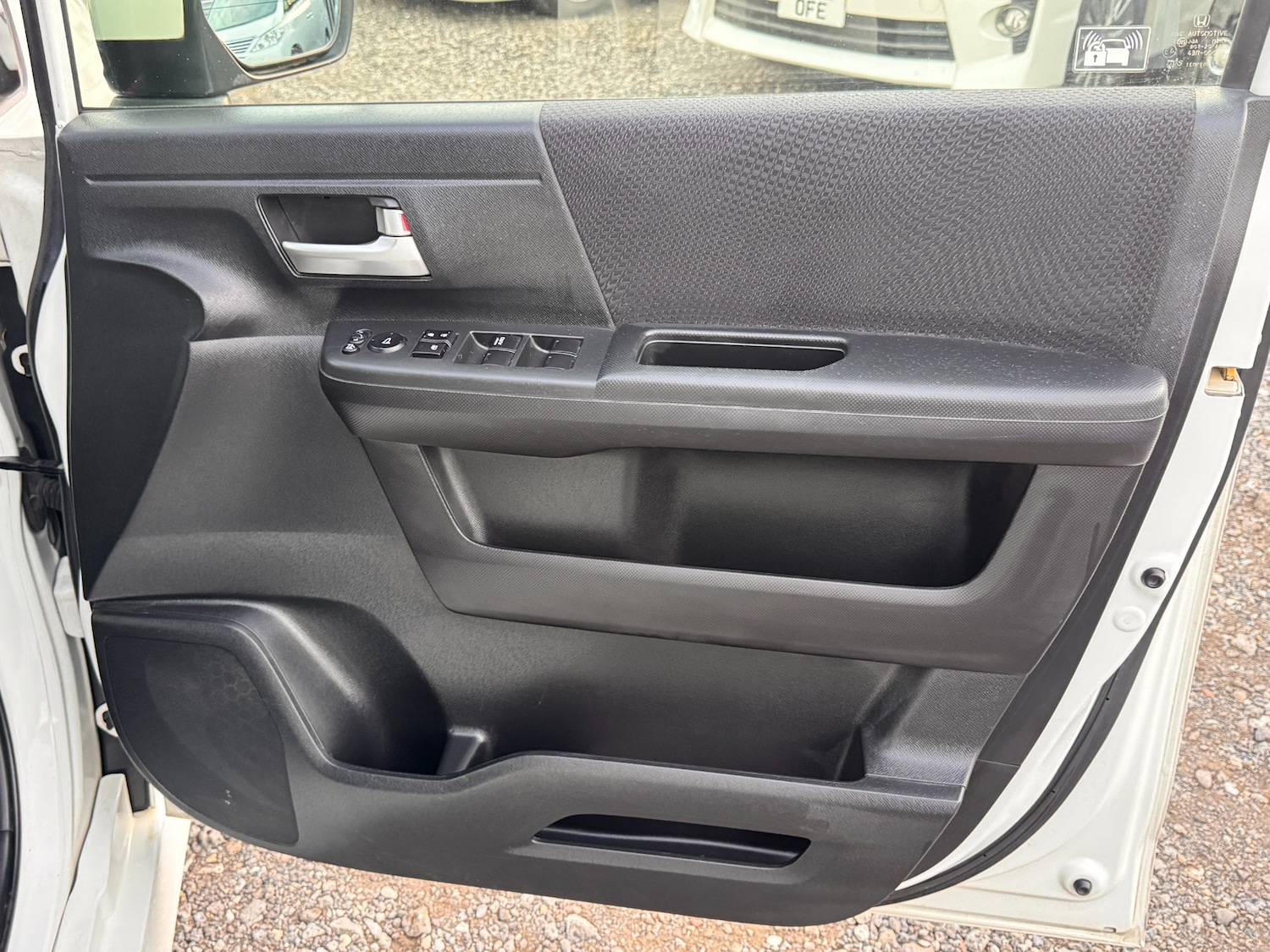 Used Honda Stepwagon 2013 for sale - 76265800: Photo 17