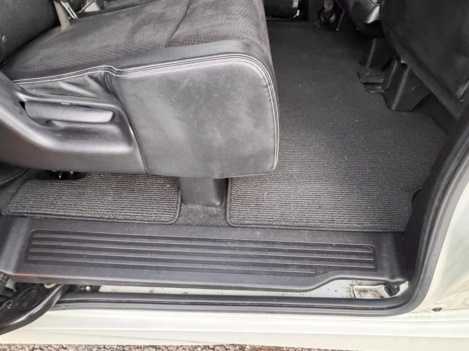 Used Honda Stepwagon 2013 for sale - 76265800: Photo 23