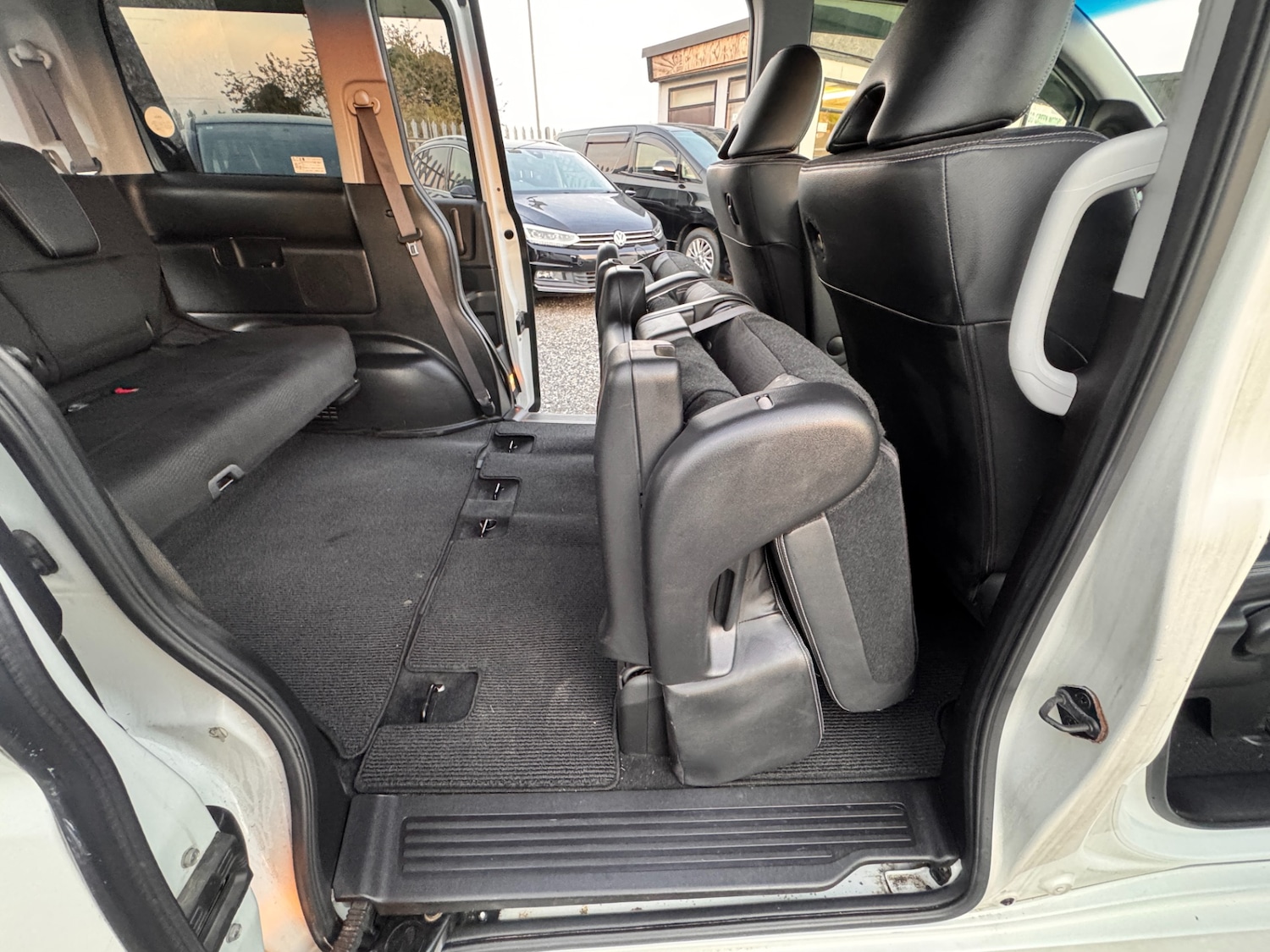 Used Honda Stepwagon 2013 for sale - 76265800: Photo 33