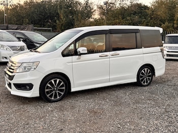 Used Honda Stepwagon 2013 for sale - 76265800: Photo 4