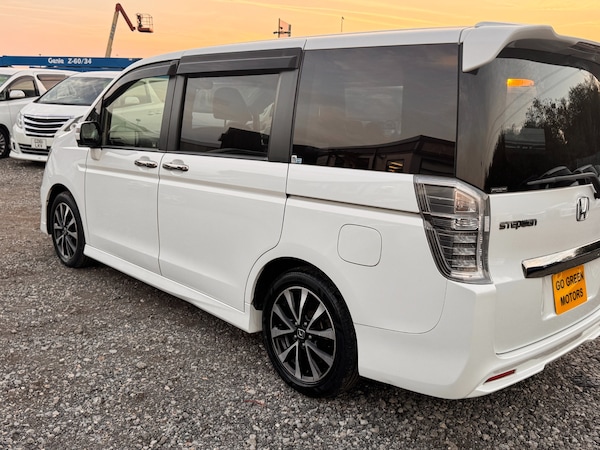 Used Honda Stepwagon 2013 for sale - 76265800: Photo 6