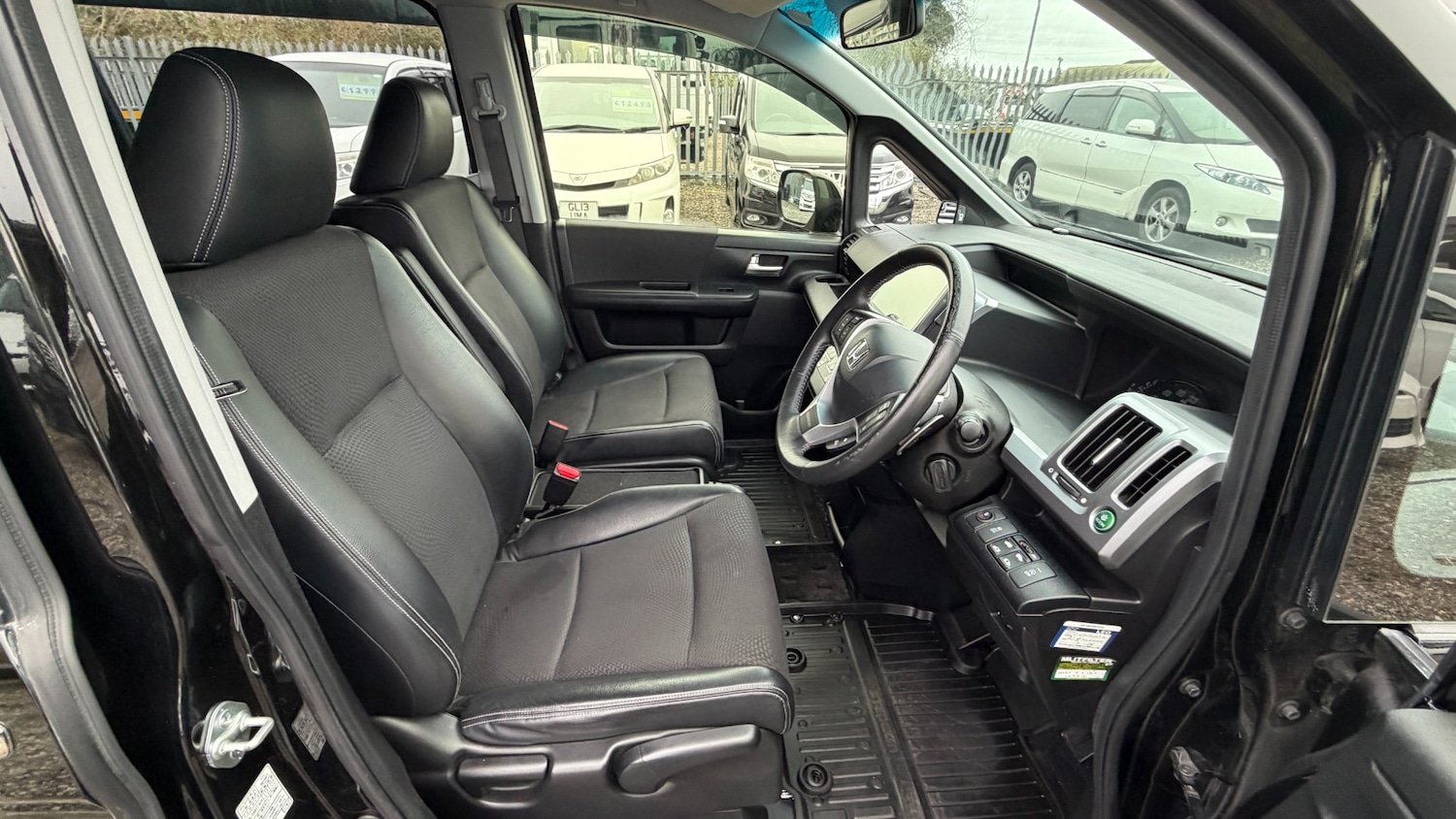 Used Honda Stepwagon 2014 for sale - 76906258: Photo 10