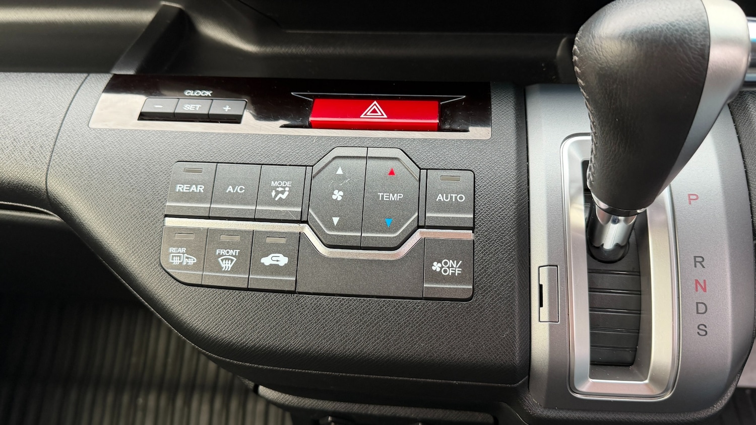 Used Honda Stepwagon 2014 for sale - 76906258: Photo 13