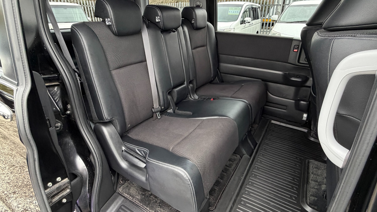 Used Honda Stepwagon 2014 for sale - 76906258: Photo 15