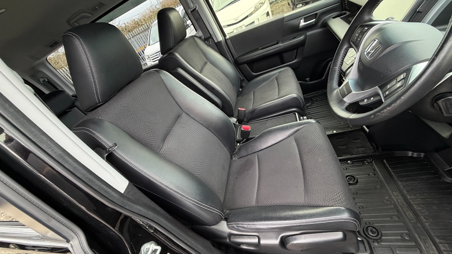 Used Honda Stepwagon 2014 for sale - 76906258: Photo 19