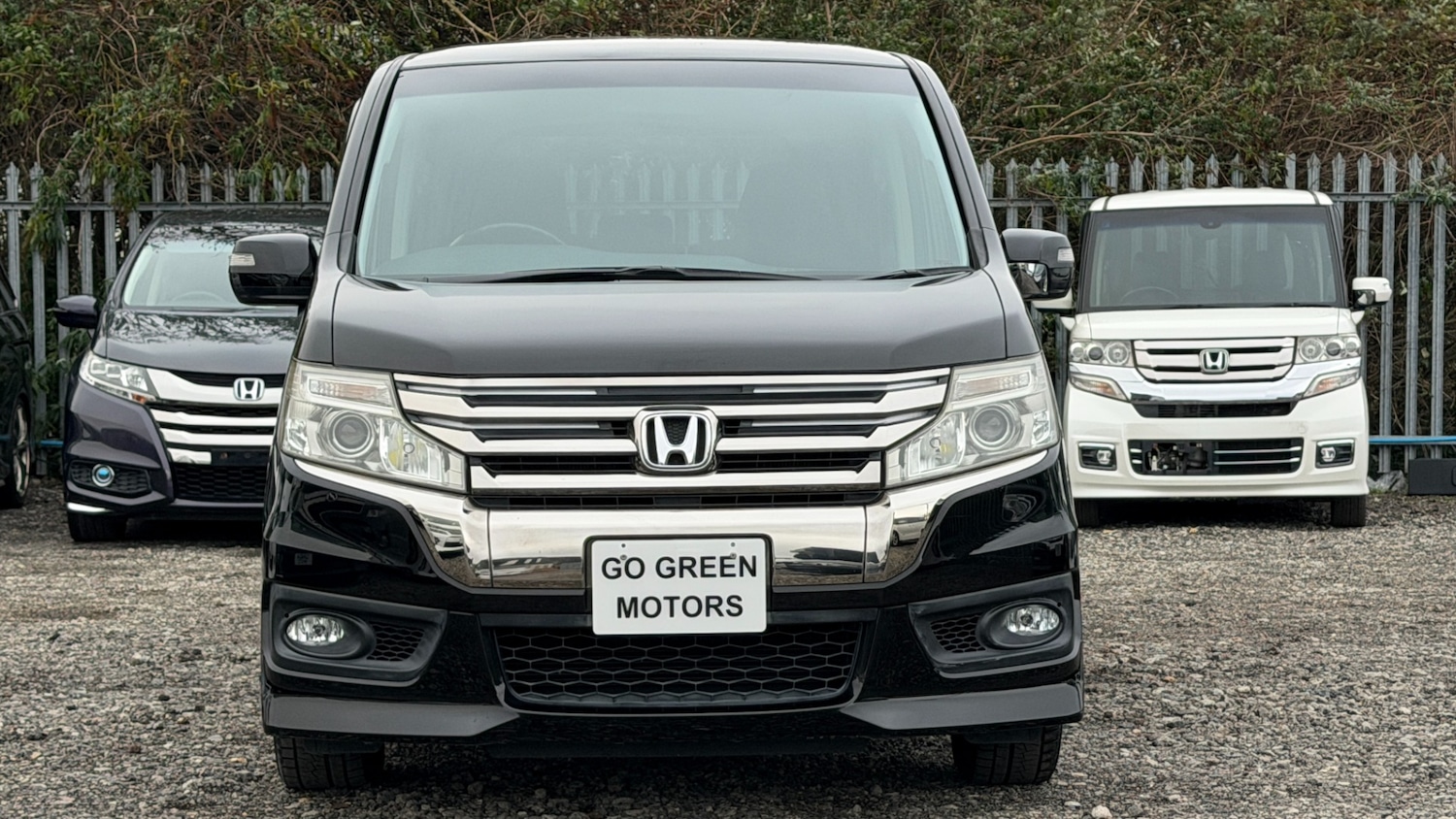 Used Honda Stepwagon 2014 for sale - 76906258: Photo 2