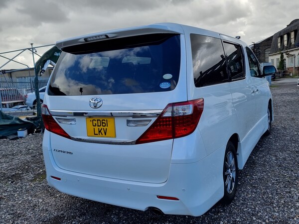 Used Toyota Alphard 2024 for sale - 70540948: Photo 4