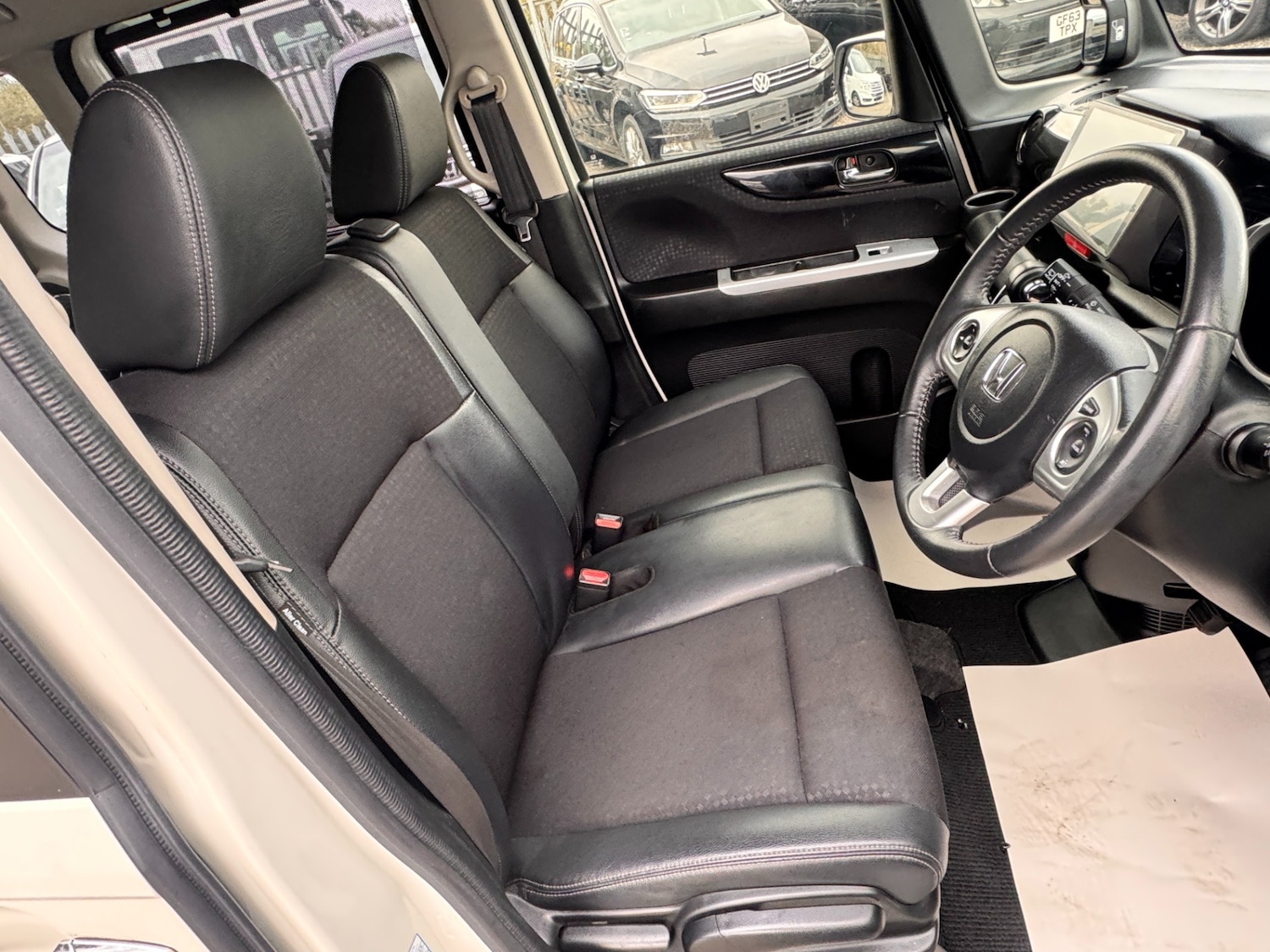 Used Honda N-Box 2015 for sale - 76289676: Photo 25