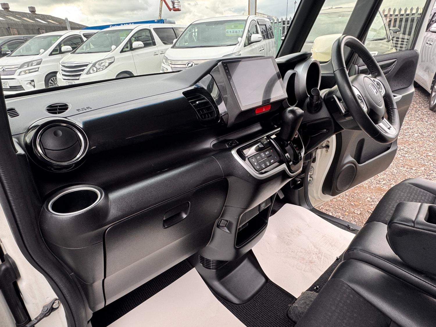 Used Honda N-Box 2015 for sale - 76289676: Photo 43