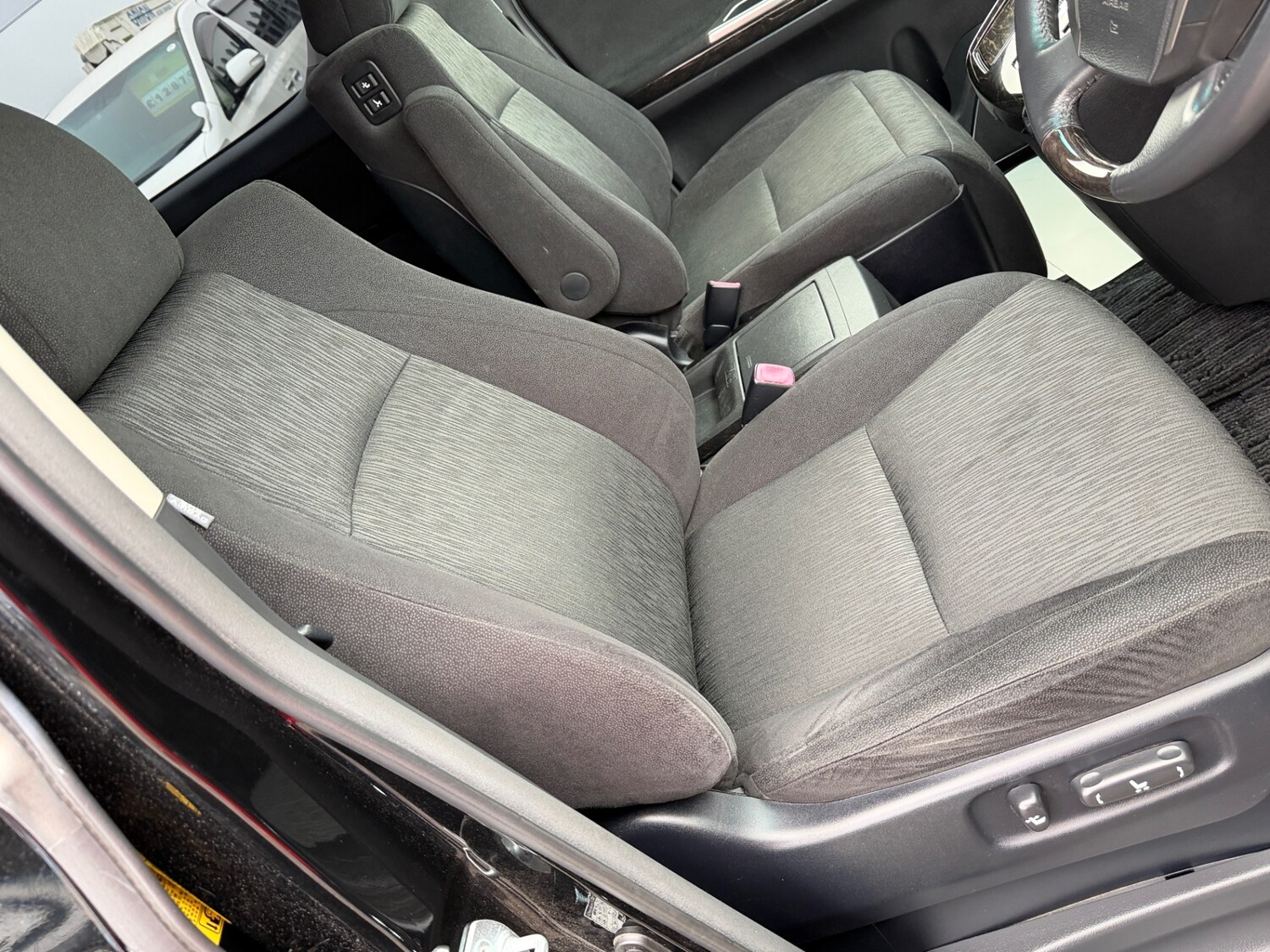 Used Toyota Alphard 2026 for sale - 77791216: Photo 33