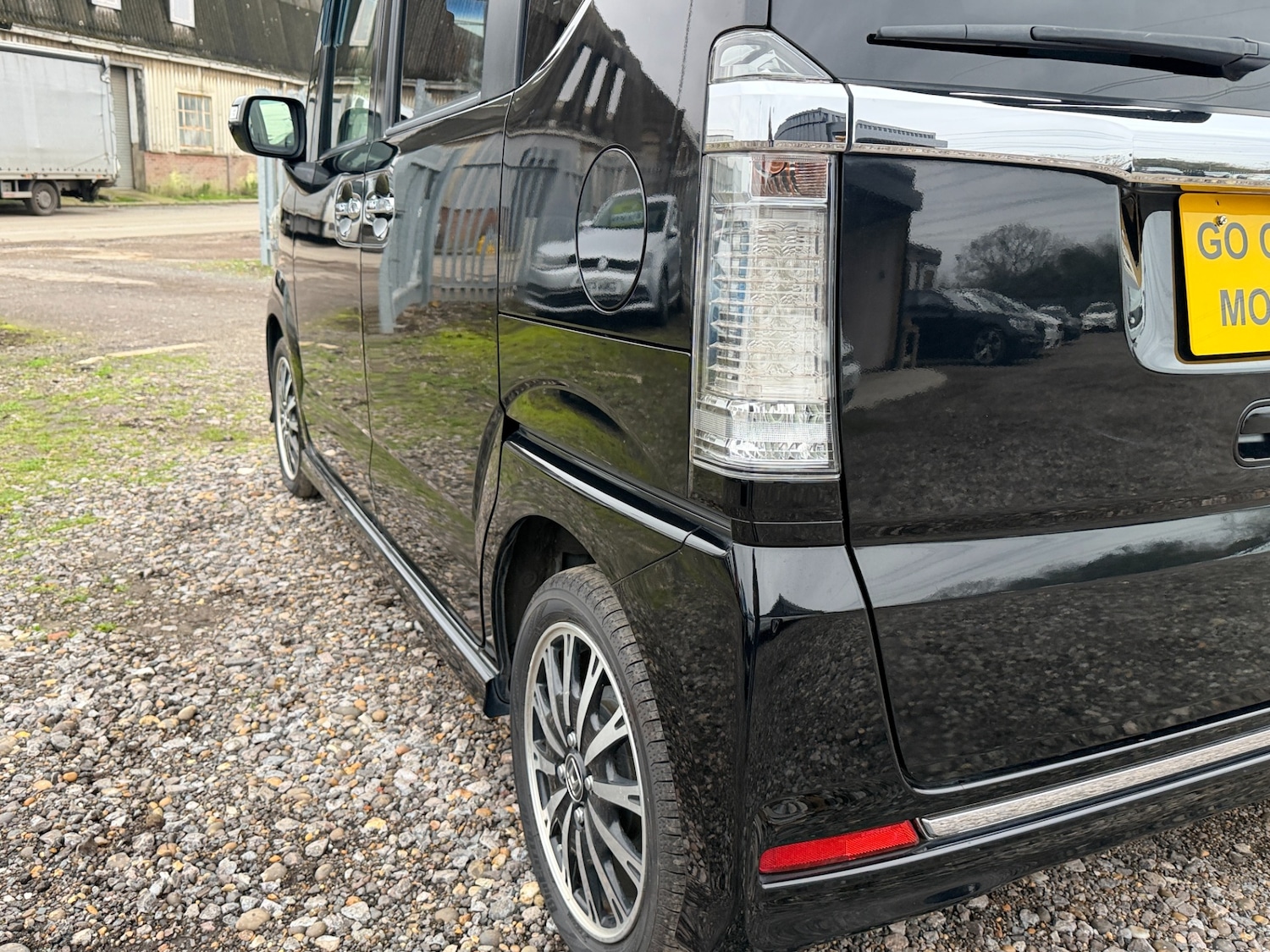 Used Honda N-Box 2015 for sale - 77034699: Photo 28