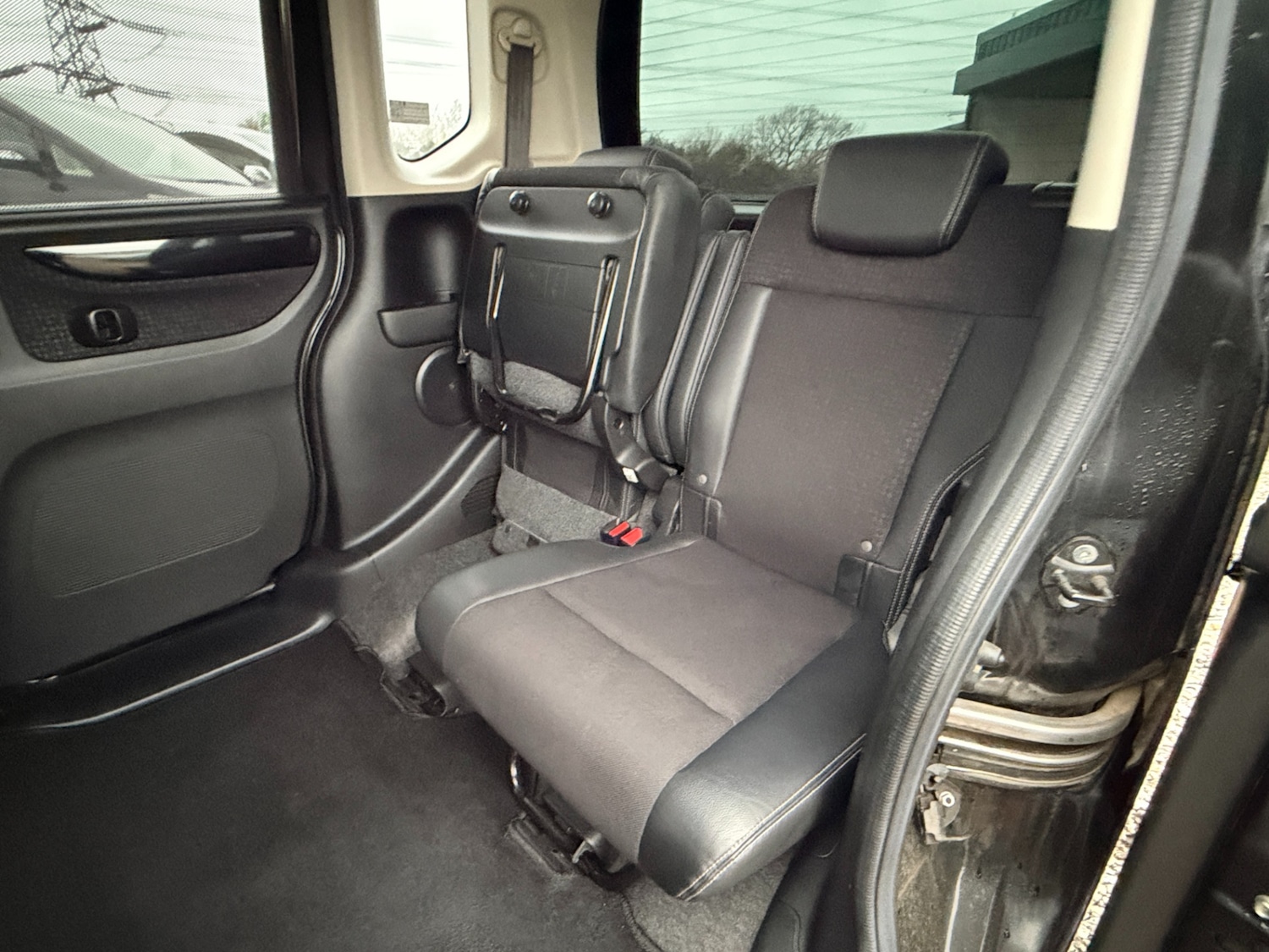 Used Honda N-Box 2015 for sale - 77034699: Photo 35